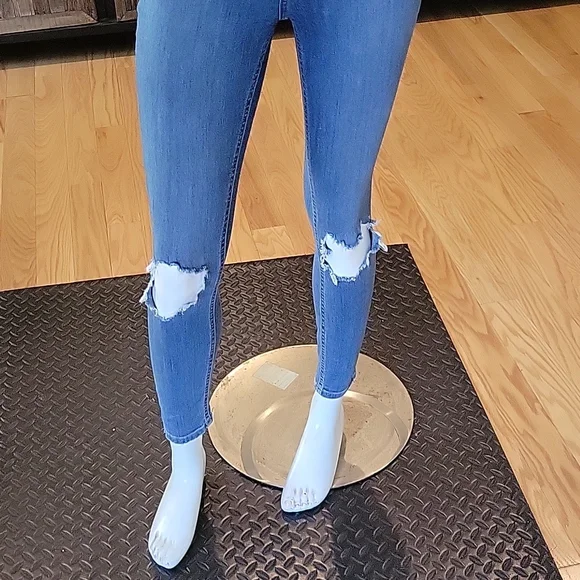 Free People jegging with busted knees